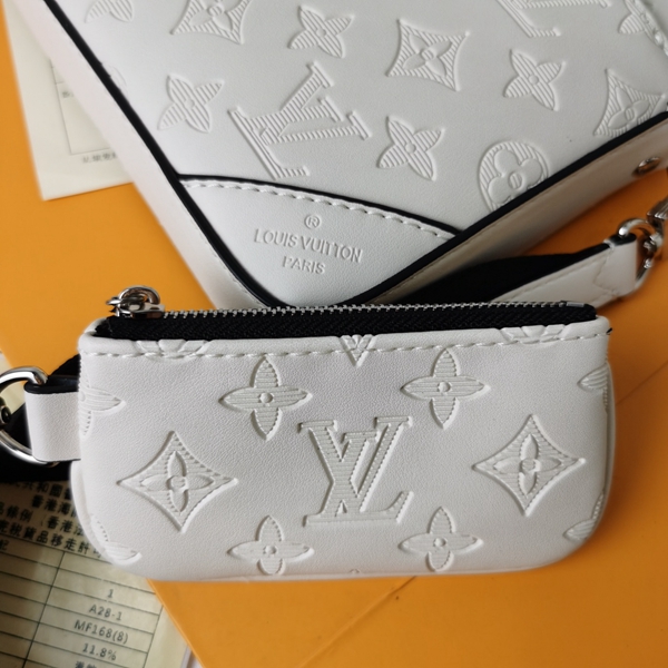 ルイヴィトンバッグ側面デザイン